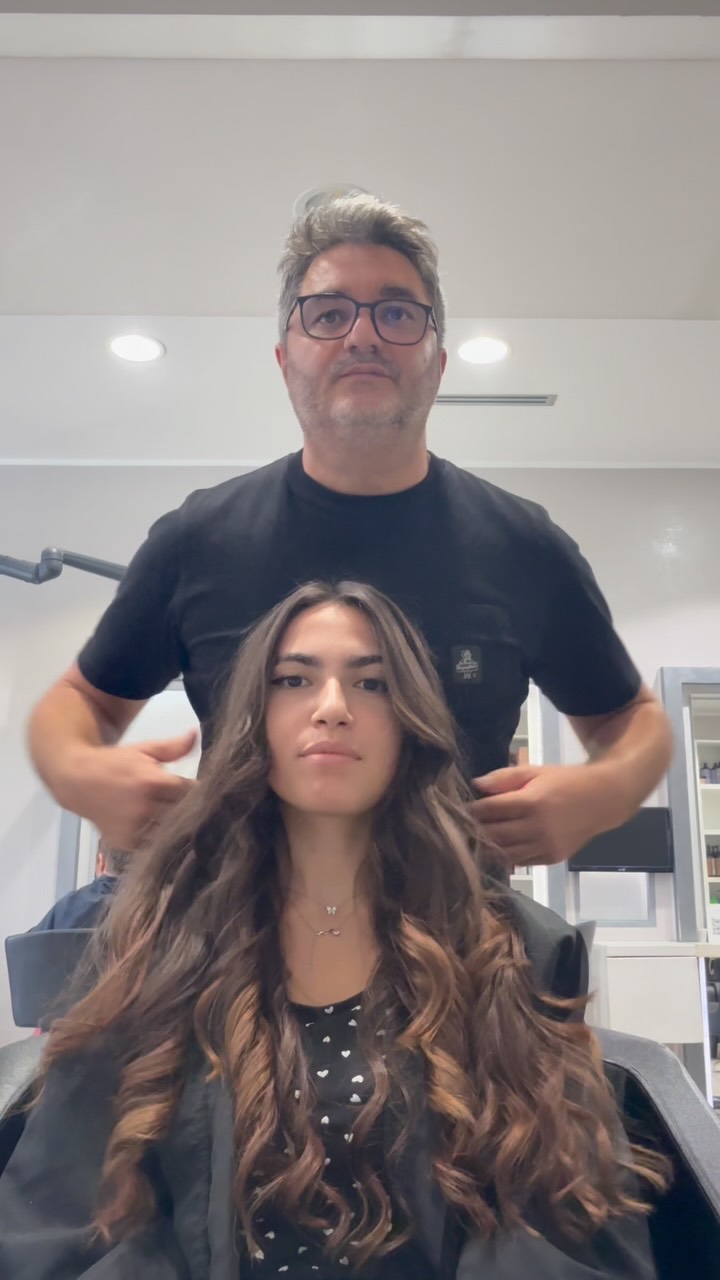 Un taglio netto ai ricordi estivi (e alle doppie punte) ✂️☀️ Pronta per il rientro!
📍Klass Parrucchieri 💇🏻♀️
#hair #summer #reel #pescara #cut